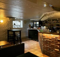 Janoinen Leipuri is nice pub in the middle of Kauhajoki city at the basement of Cafe Ojalan Pakari.