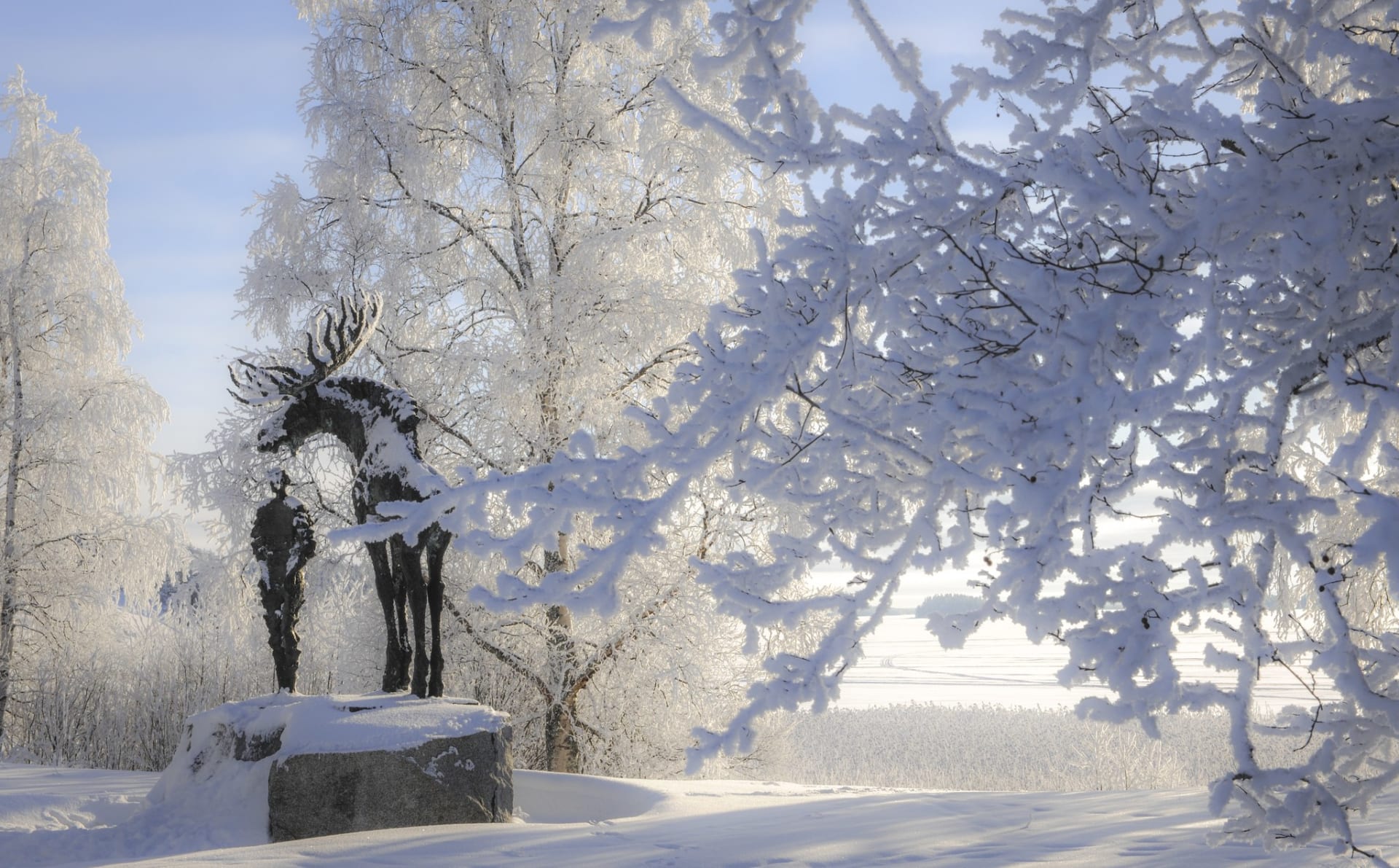 Havukka-ahon Ajattelija - Veikko Huovisen Patsas Sotkamossa | Vuokatti