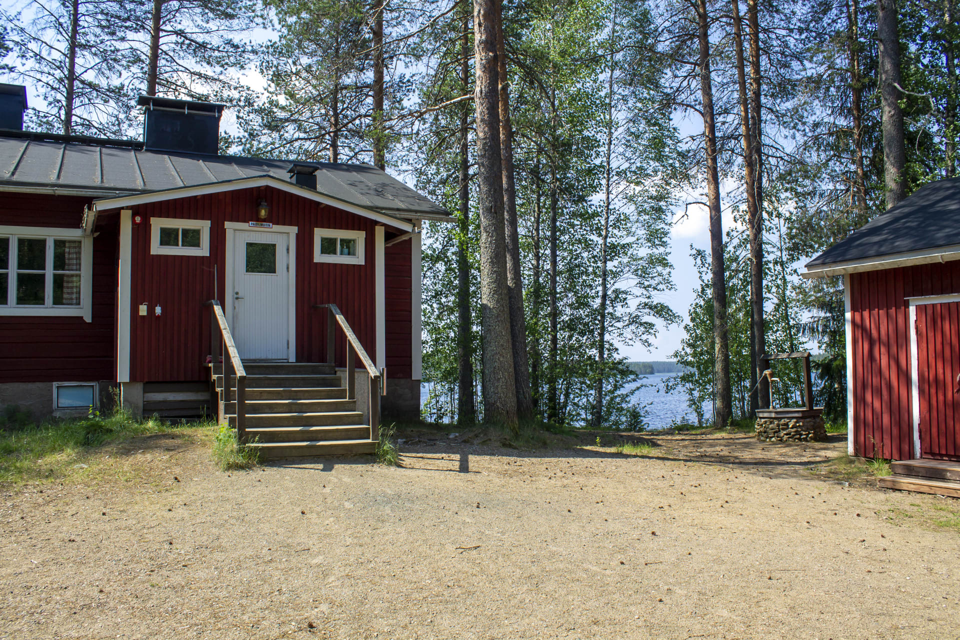 Renovated Retro Loggers' Lodge Metsäkämppä at Metsäkartano Youth Centre