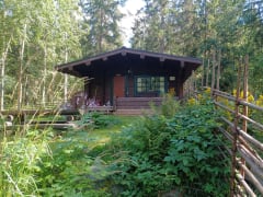 Vonkaleen aidatut Lomamökit – Sinulle ja Koirallesi