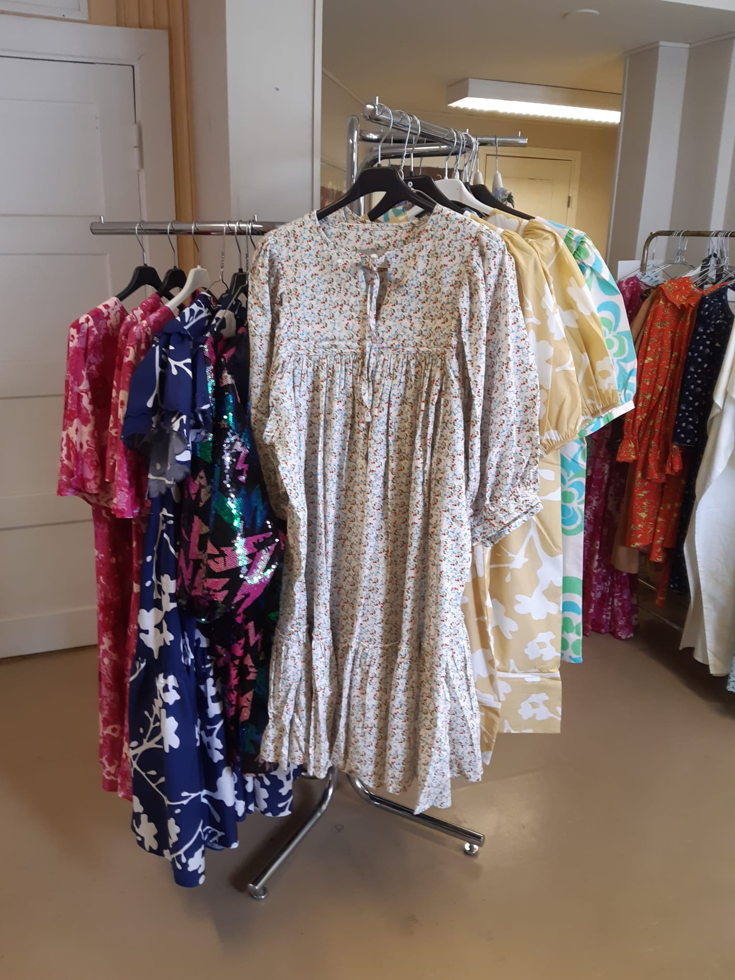 Ivana Helsinki, mekko, muoti,roudtrip