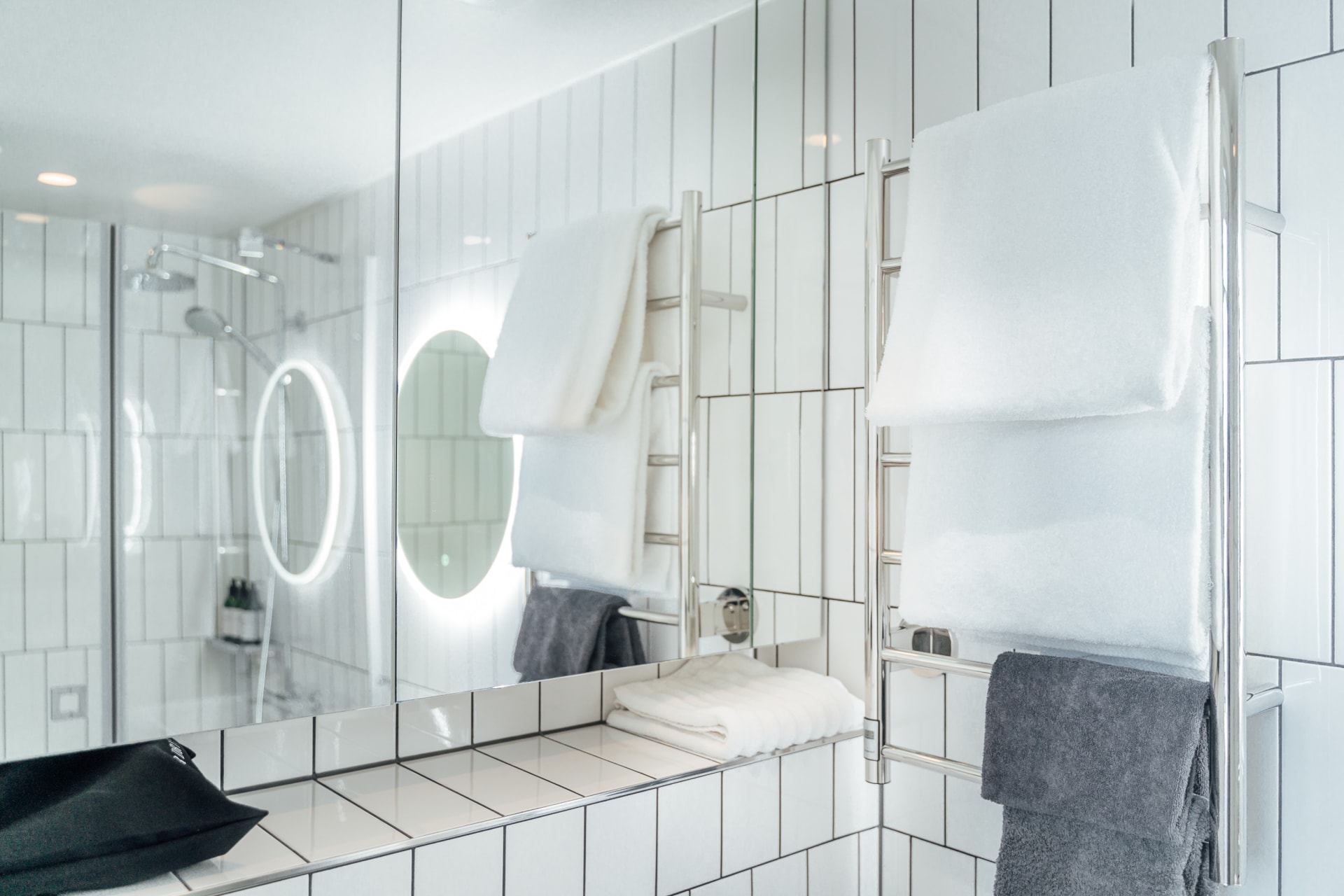 UNITY Helsinki Studio Bathroom
