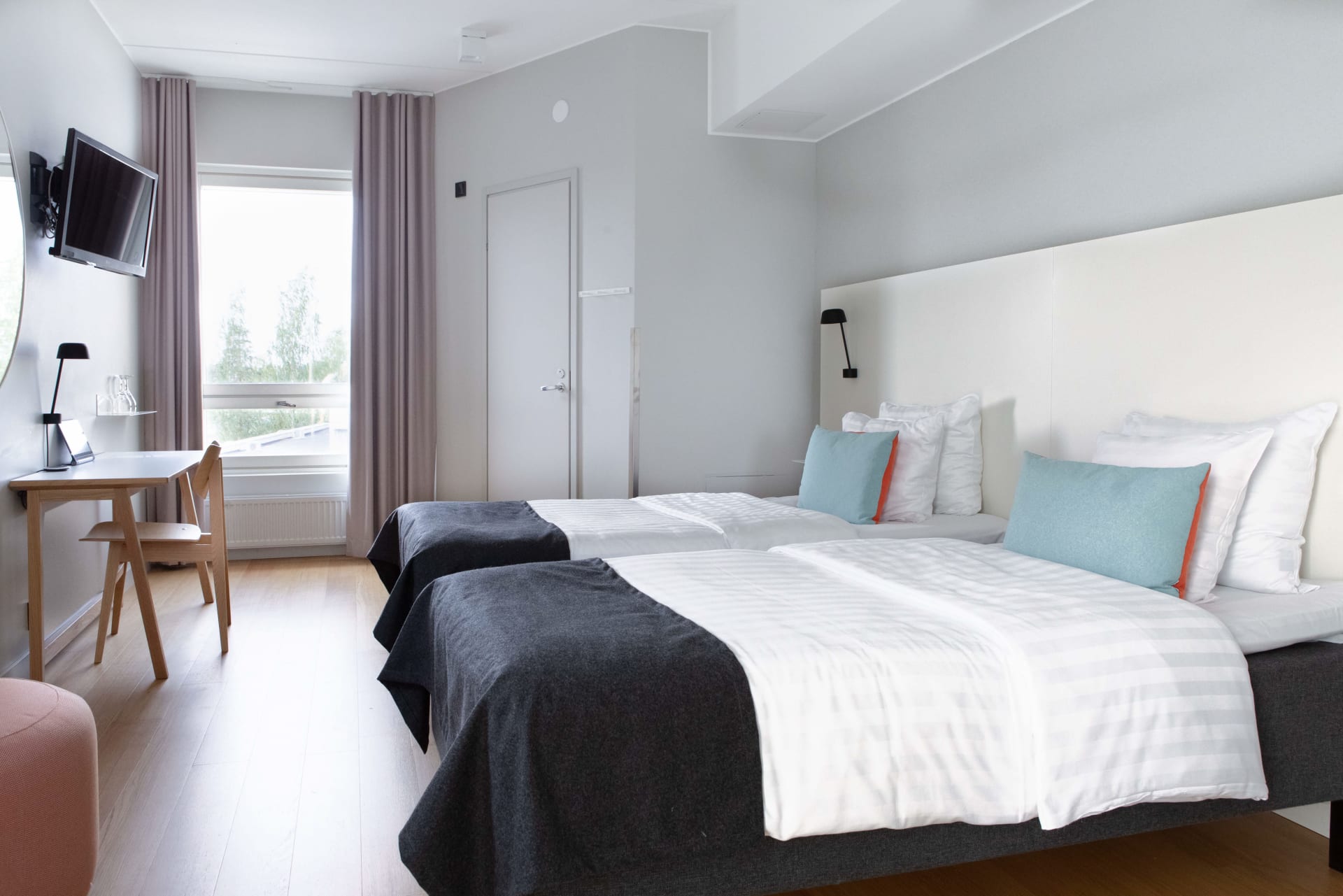 Scandic Helsinki Aviapolis Standard Room