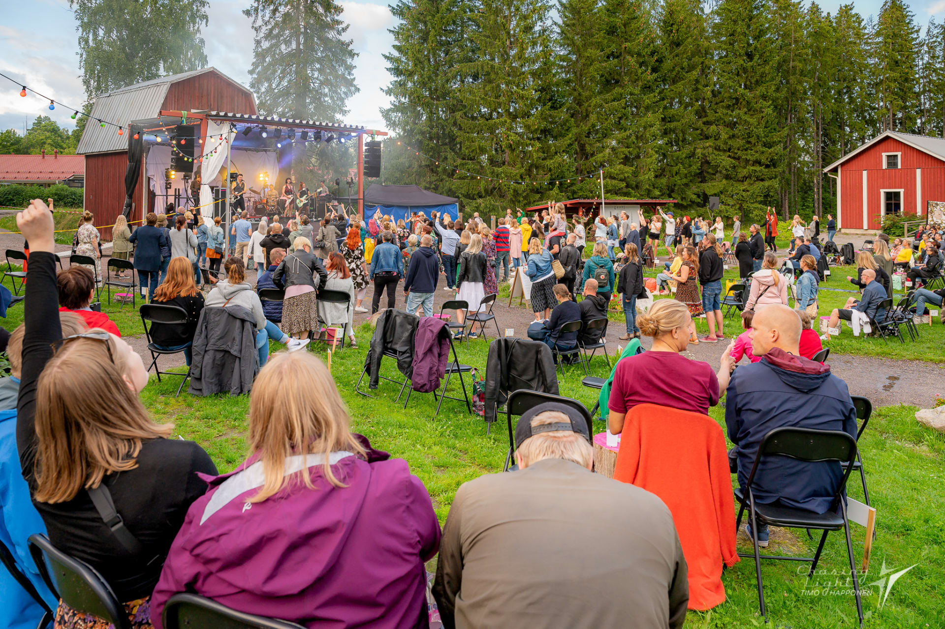 Every guest has a good view to the stage in the Krapin Paja's park concerts
