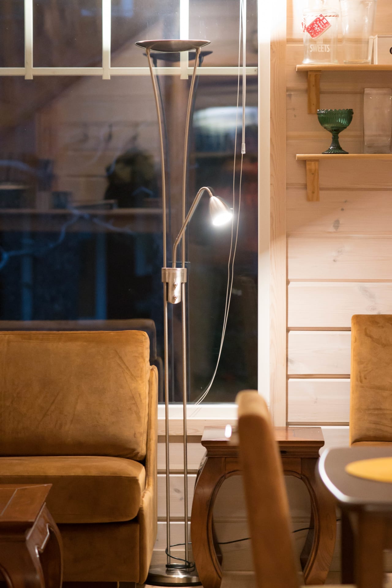 Reading lamp