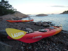 Kajakkien ja SUP-lautojen vuokraus Hietaniemessä, Helsingissä