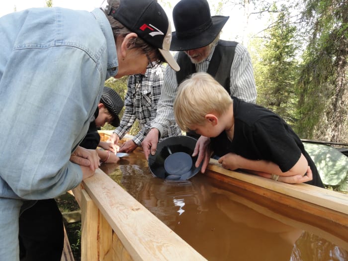 Our guide will help in all stages of Gold Panning Lesson