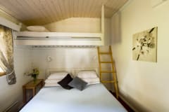 5-hengen saunamökki