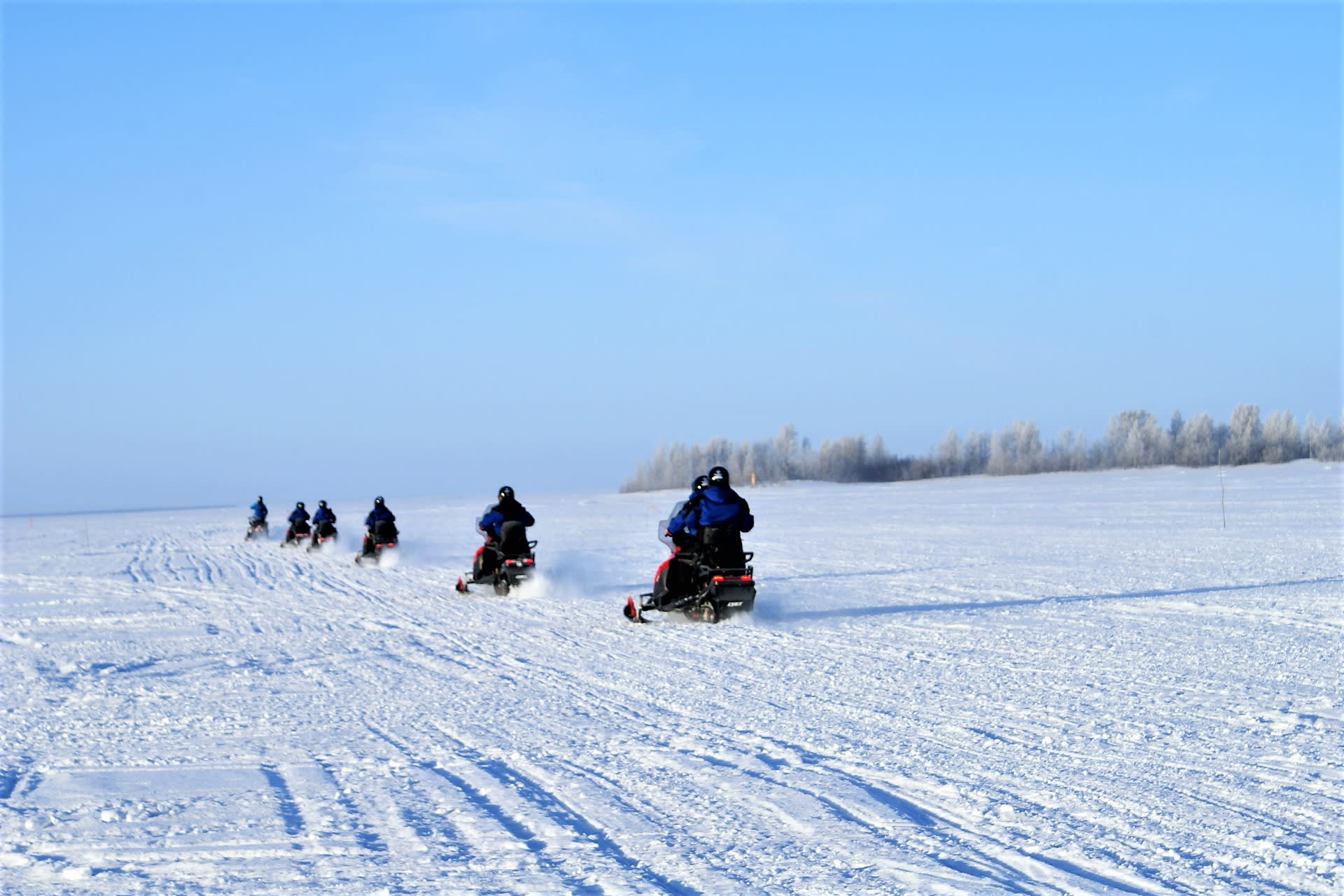 Snowmobilesafari Kemi frozern sea