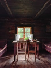 Rakennuksen tunnelmallisia sisätiloja