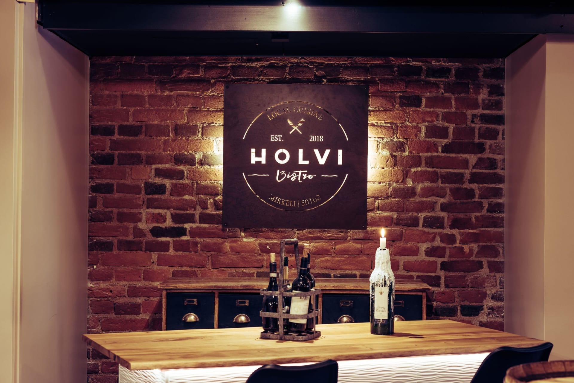 Bistro Holvi interior. 