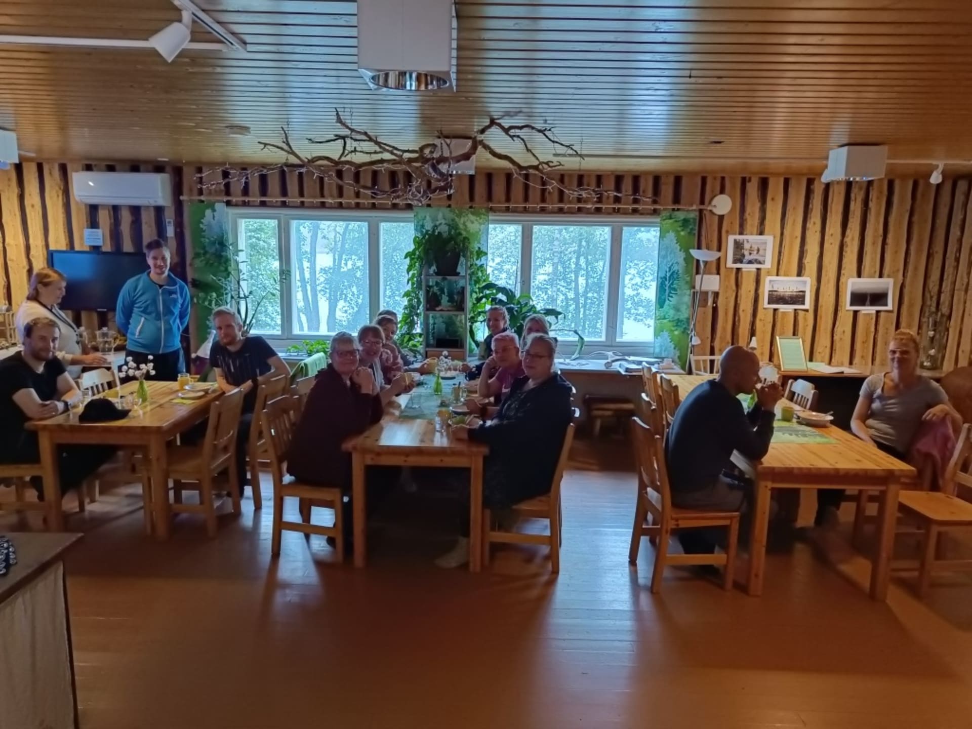 Koirasalmen luontotuvan kahvio