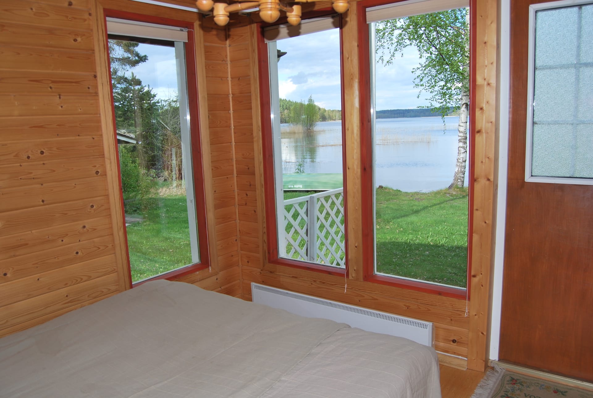 Kerttula, Cozy Lakeshore Cottage near Services