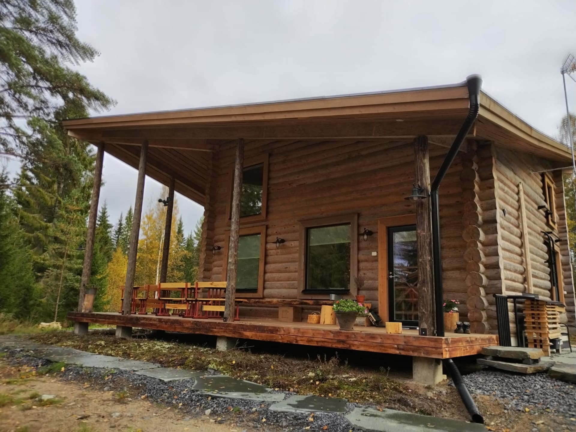 Log cabin of Liisa Rehu.