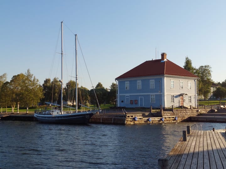 Purjelaiva Raahen Fiia kotisatamassaan
