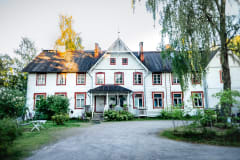 Kuvassa Kangasalan Lepokodin päärakennus