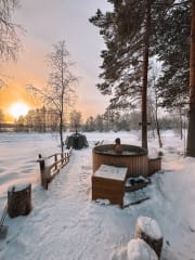 Yksityinen palju jokaisella Aurora Hutilla.