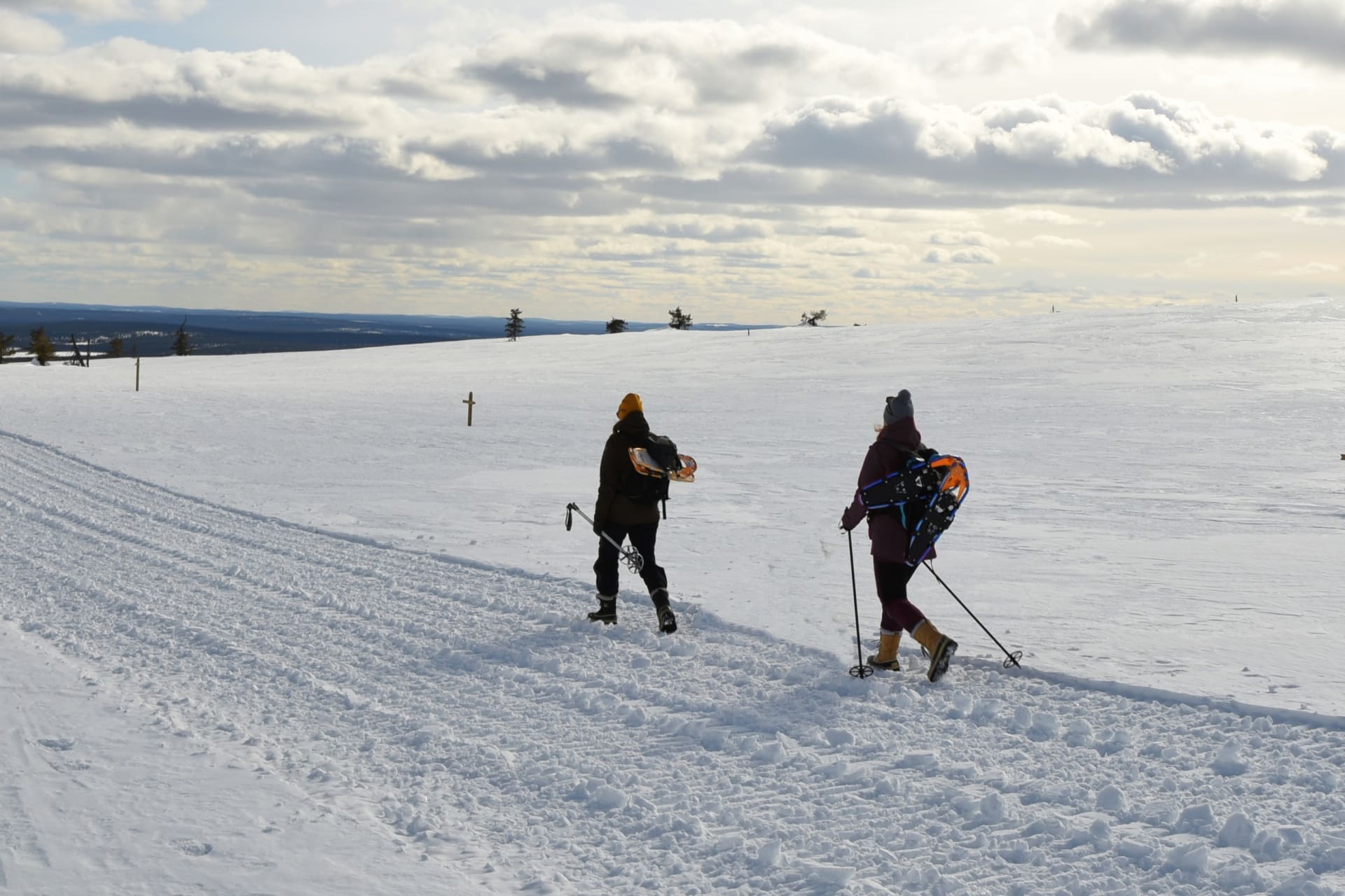 Winter clothing rental for winter activities in Levi