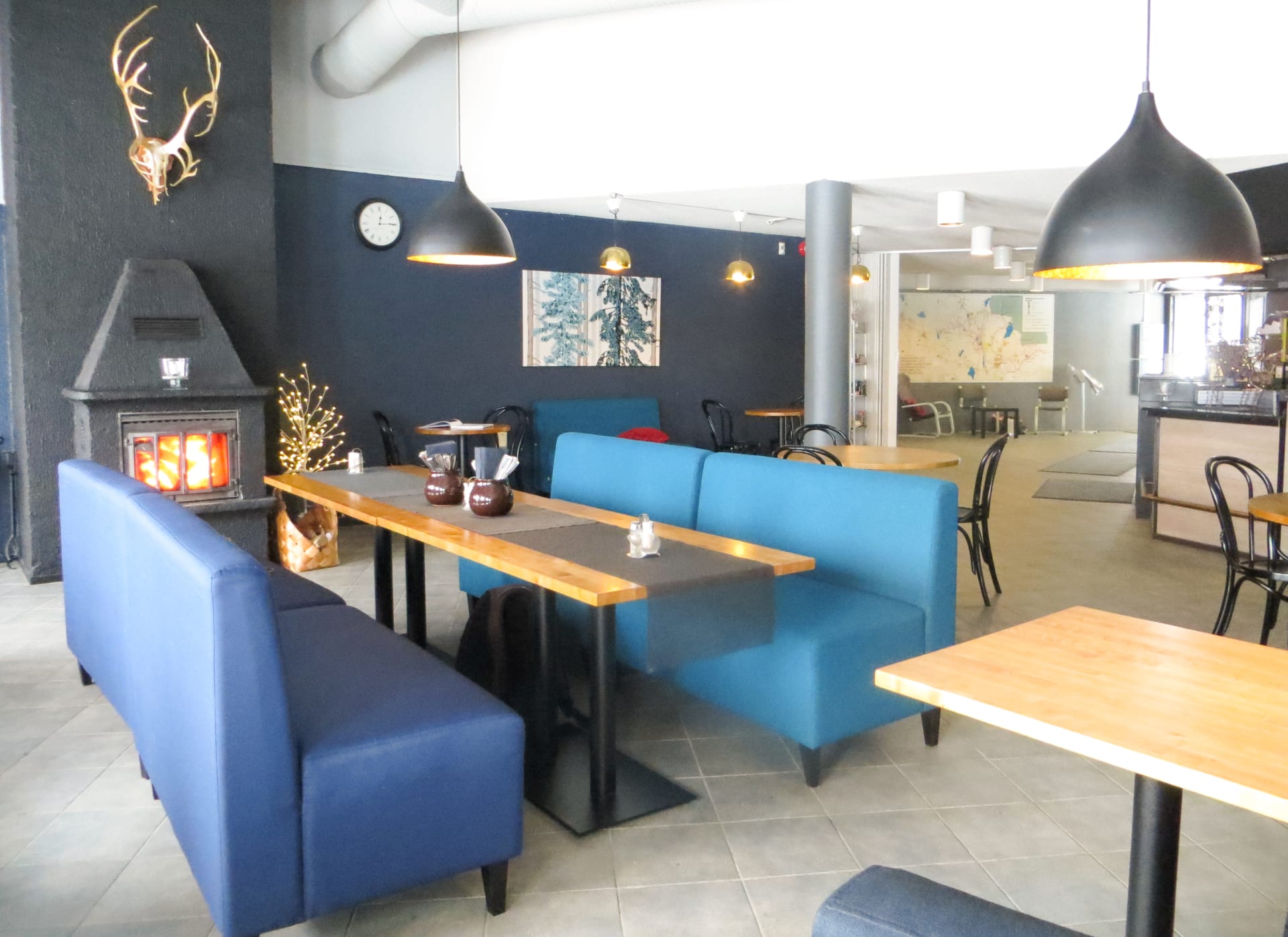 Hotel Paljakka lobby bar