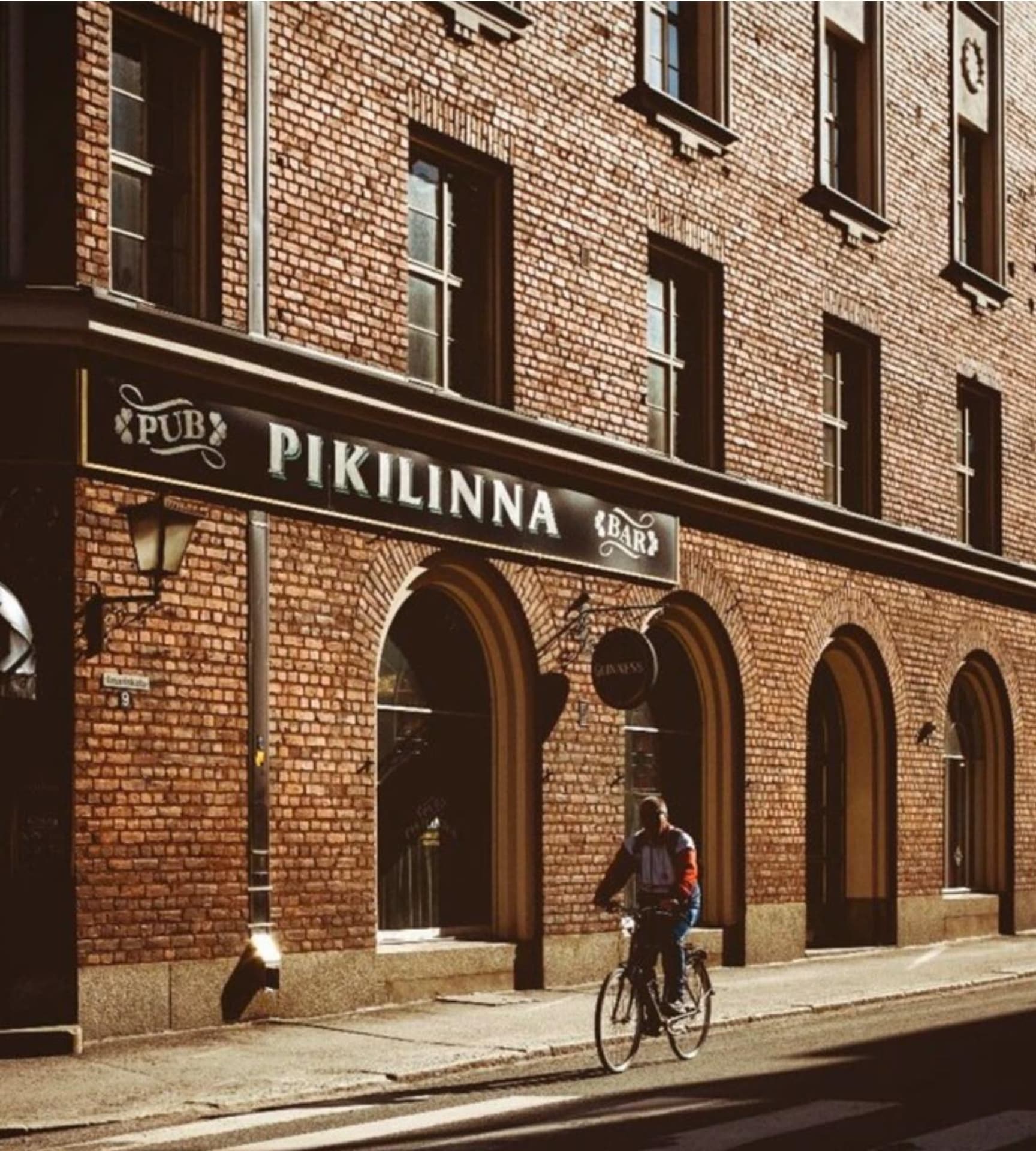 Pikilinna was built in 1924, the pub was founded in 1993