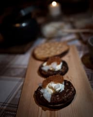 Dinner at the reindeer herder´s cabin