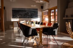 Artturi's modern lounge.