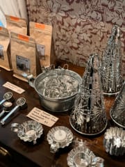 Museokauppa Sparvinin tuotevalikoimaa